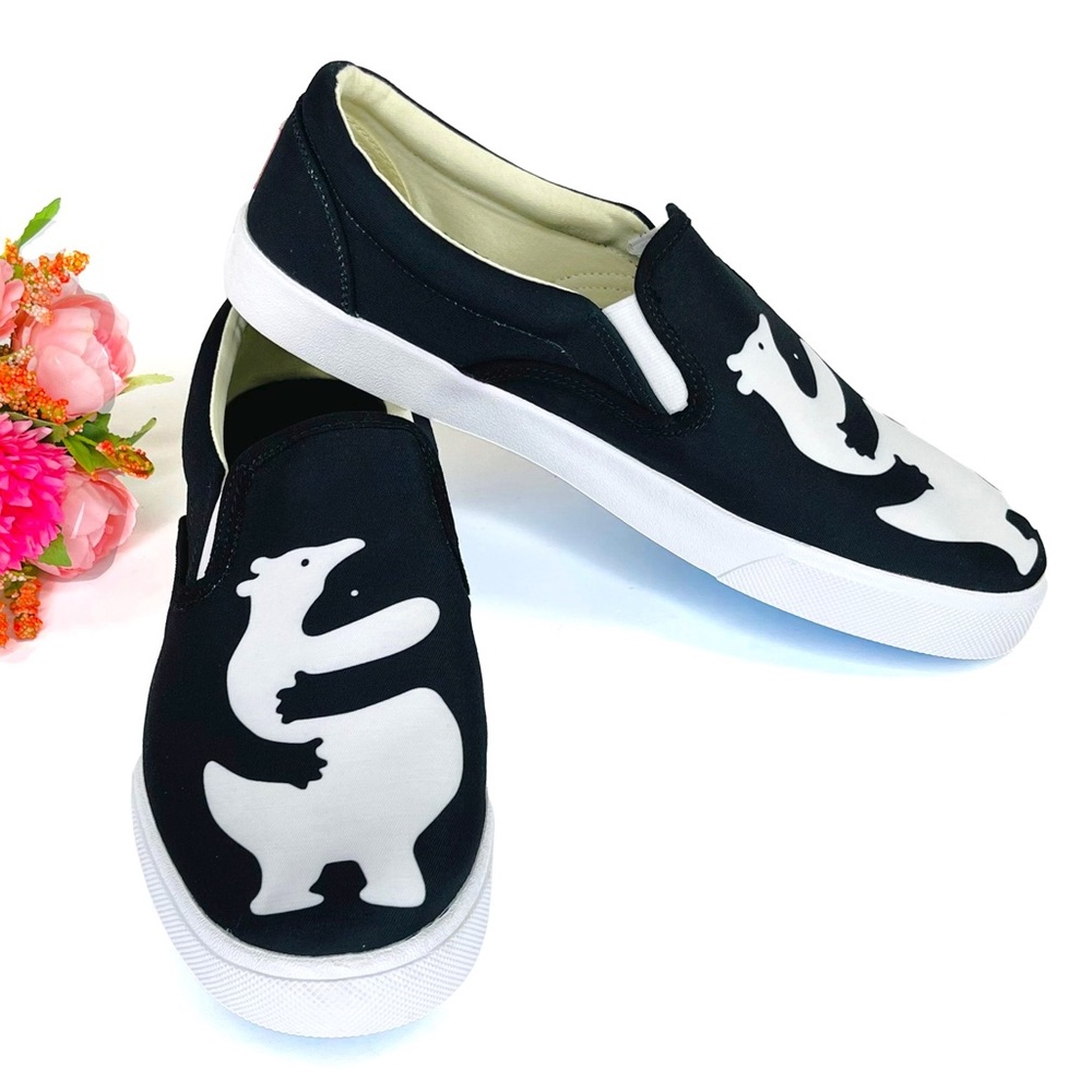 Bucketfeet Black and White Hug Unisex Slip On Sneakers Size 11.5